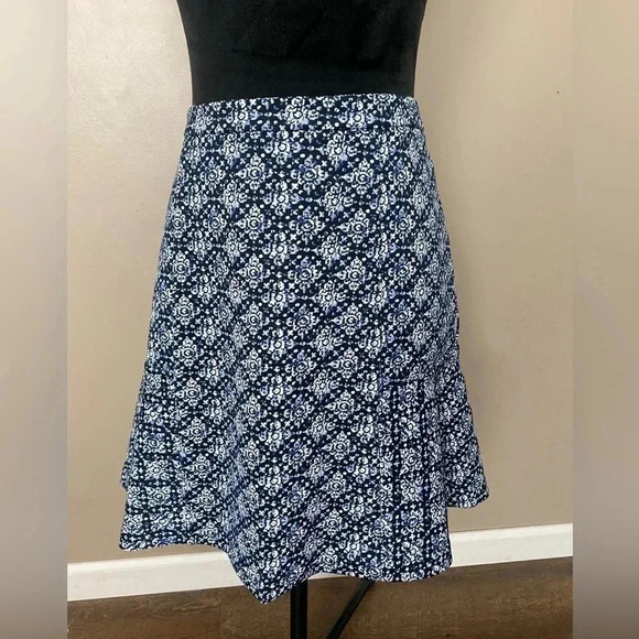 MICHAEL KORS blue & white abstract floral Skirt Gold Zipper Detail size 10 MINT - Picture 3 of 14